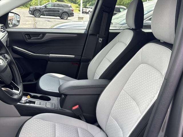 new 2025 Ford Escape car, priced at $29,875
