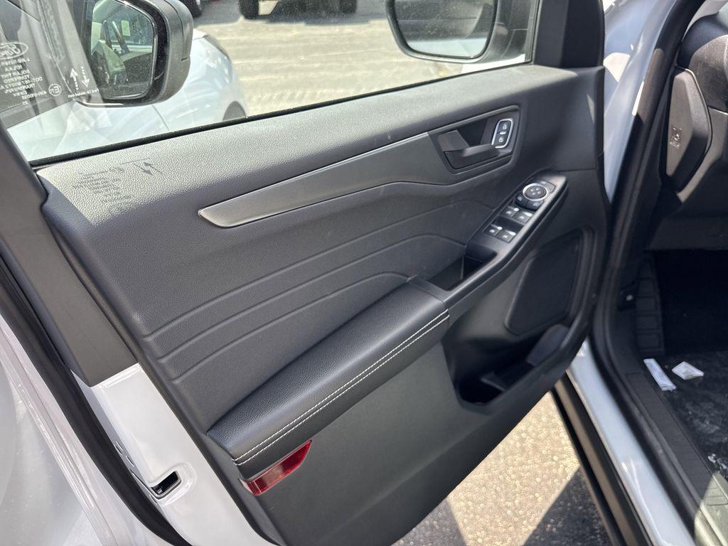 new 2025 Ford Escape car, priced at $27,529