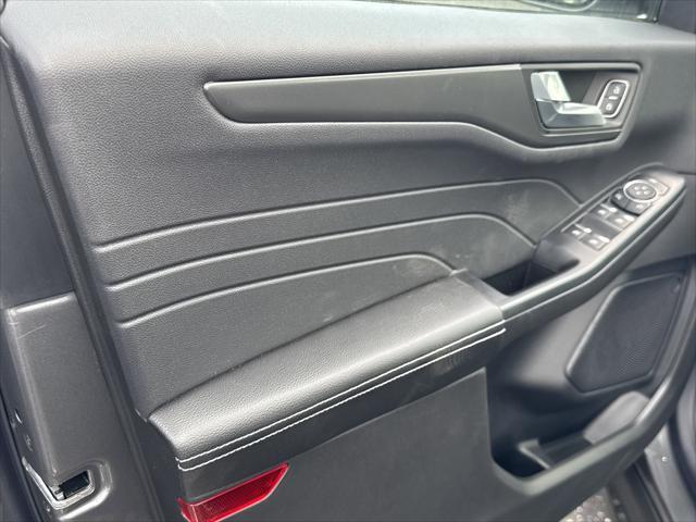 new 2025 Ford Escape PHEV car, priced at $33,397