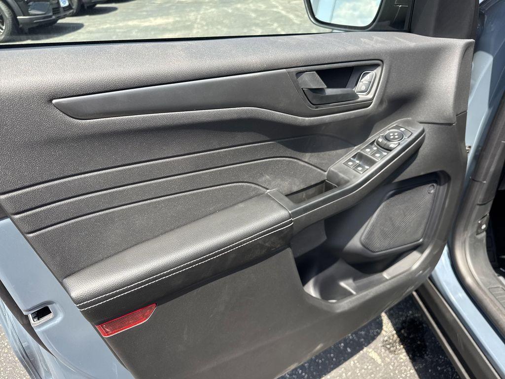 new 2025 Ford Escape car, priced at $29,308