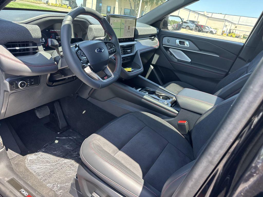 new 2025 Ford Explorer car, priced at $57,644