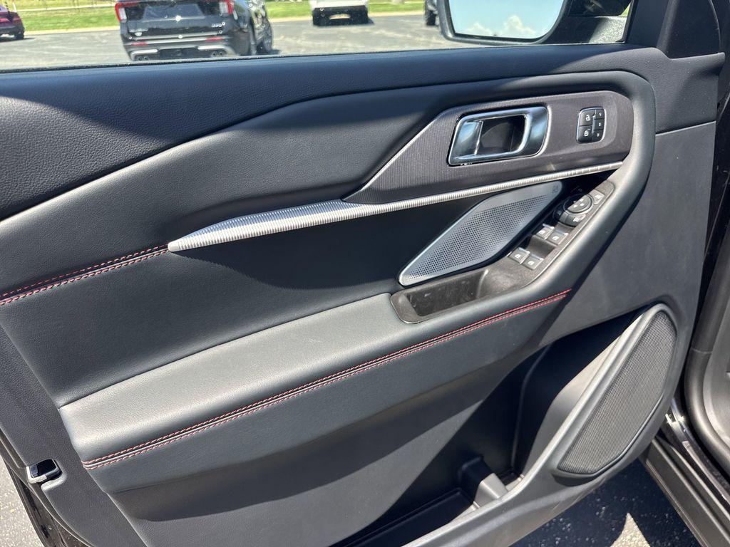 new 2025 Ford Explorer car, priced at $57,644