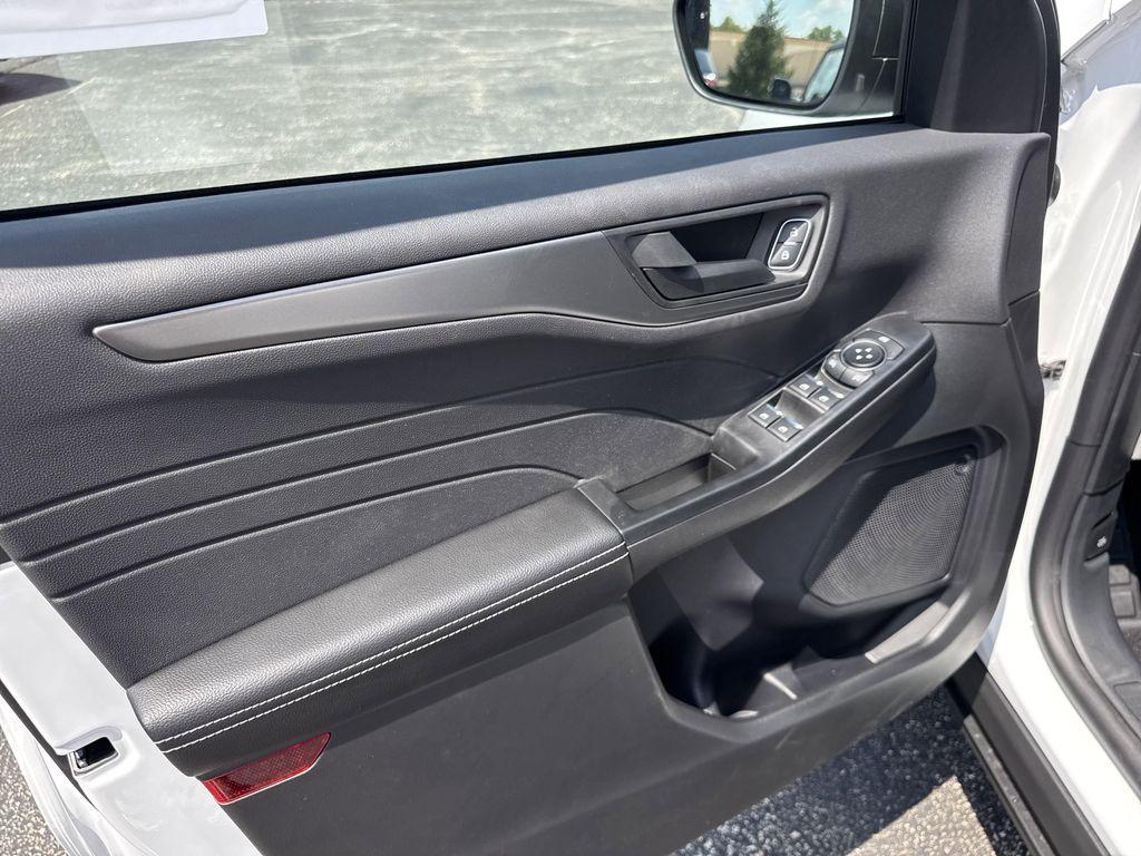 new 2025 Ford Escape car, priced at $29,167
