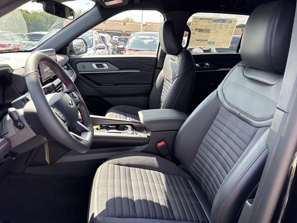 new 2025 Ford Explorer car, priced at $46,072