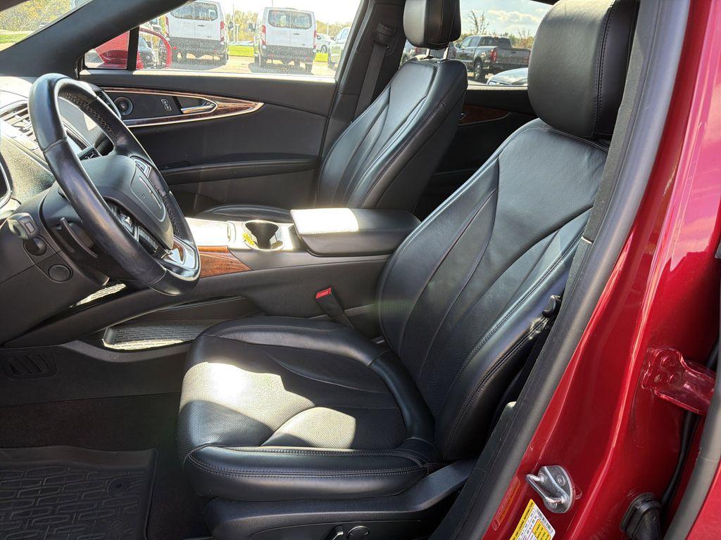 used 2020 Lincoln Nautilus car, priced at $27,000