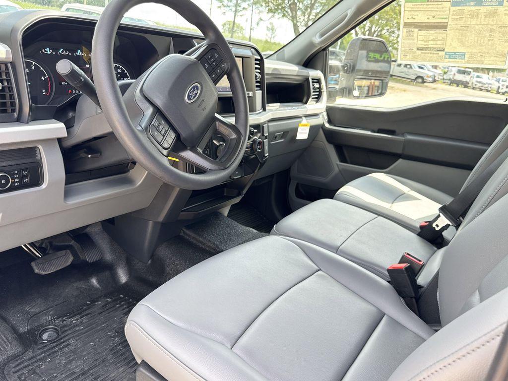 new 2025 Ford F-250 car, priced at $60,886