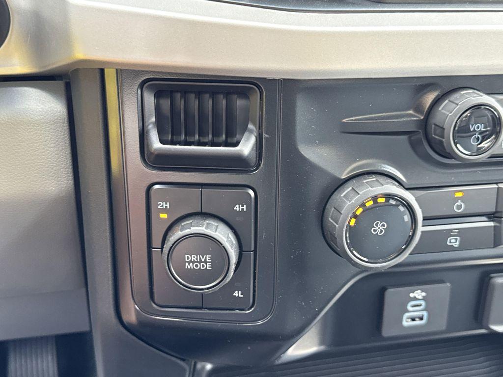 new 2025 Ford F-250 car, priced at $60,886