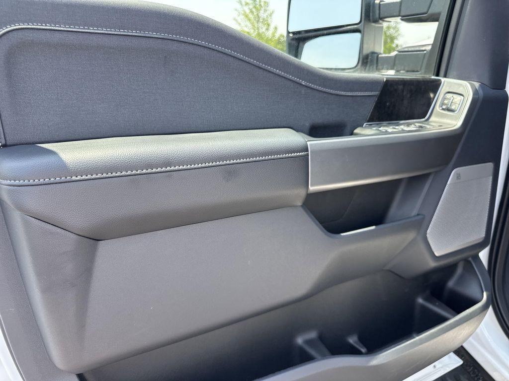 new 2025 Ford F-350 car, priced at $87,521
