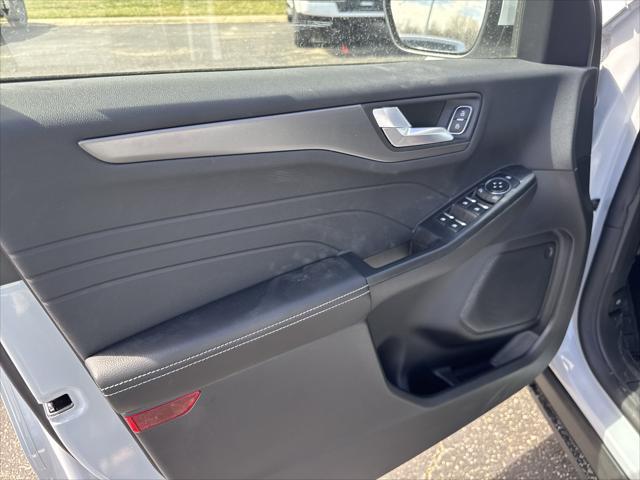 new 2025 Ford Escape car, priced at $33,248