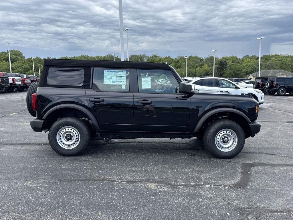 new 2025 Ford Bronco car, priced at $41,224