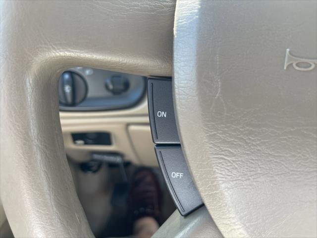 used 2004 Ford Taurus car, priced at $2,500