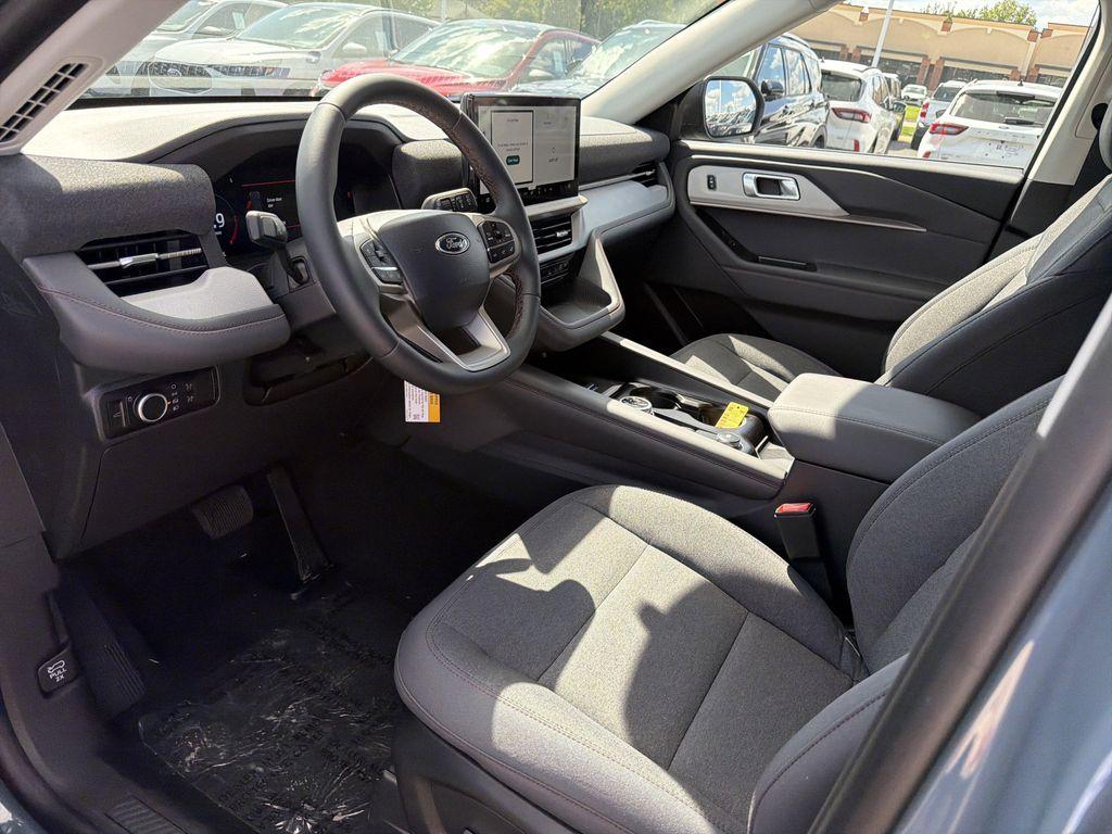 new 2025 Ford Explorer car, priced at $41,300