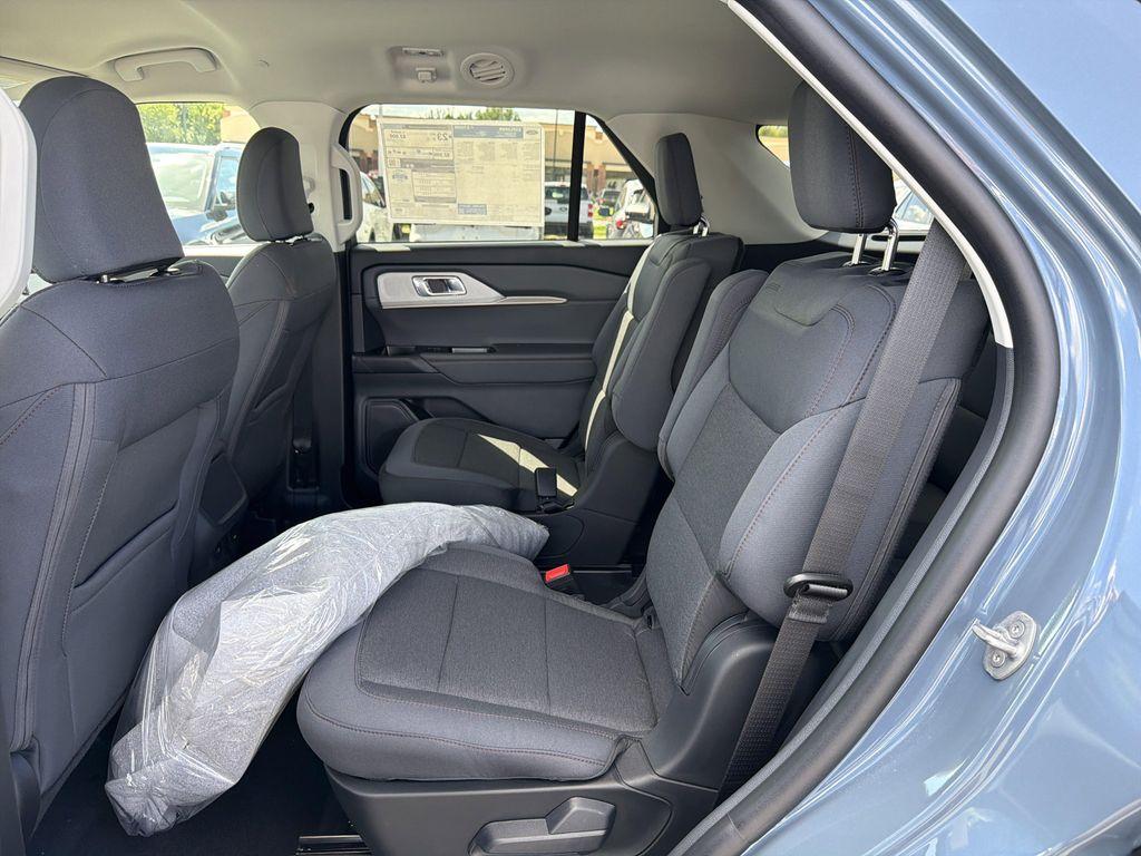 new 2025 Ford Explorer car, priced at $41,300