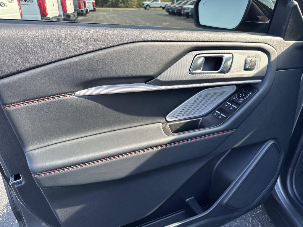new 2025 Ford Explorer car, priced at $58,571