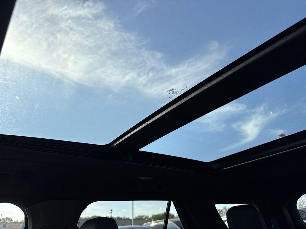 new 2025 Ford Explorer car, priced at $58,571