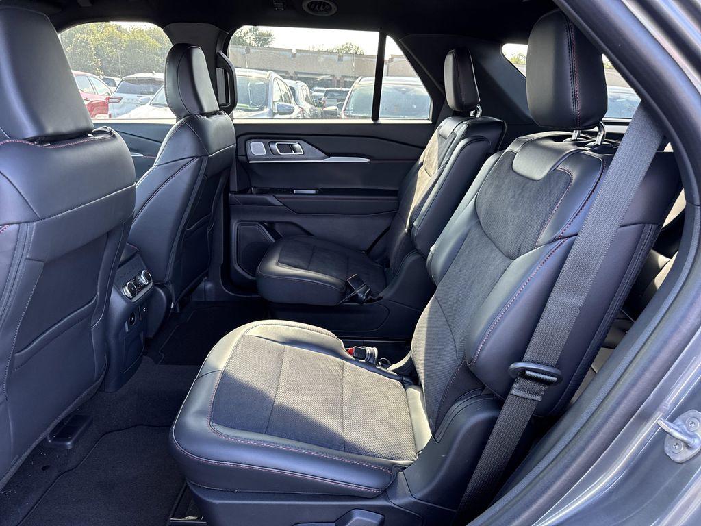new 2025 Ford Explorer car, priced at $58,571