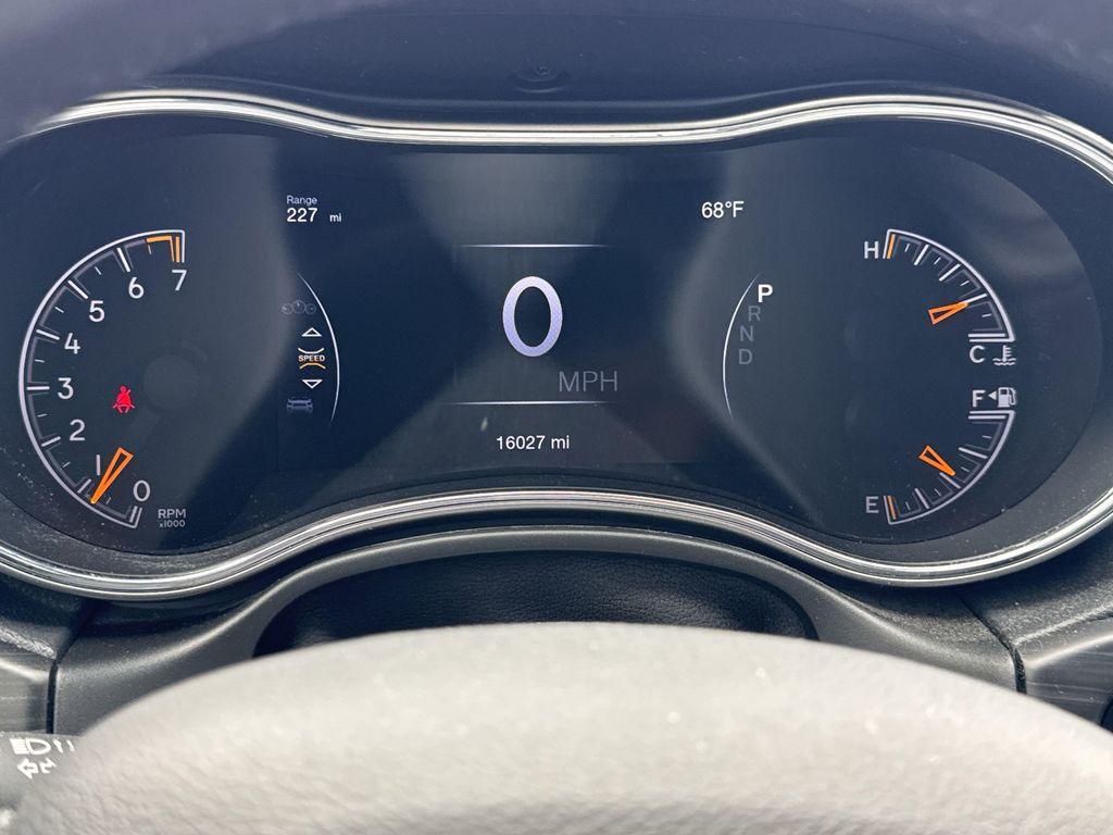 used 2022 Jeep Grand Cherokee car, priced at $30,500