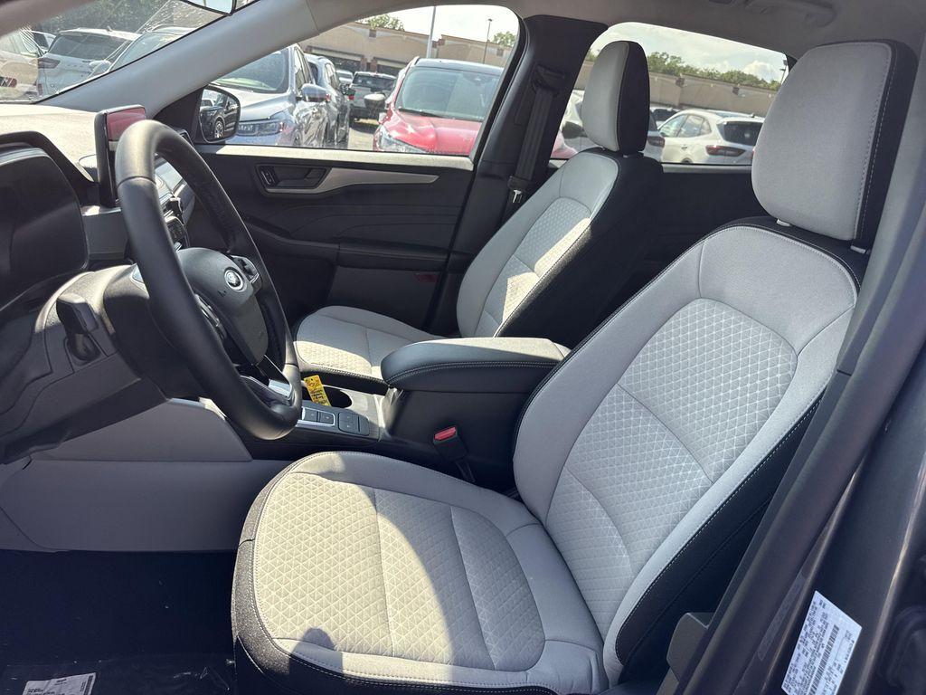 new 2025 Ford Escape car, priced at $29,047