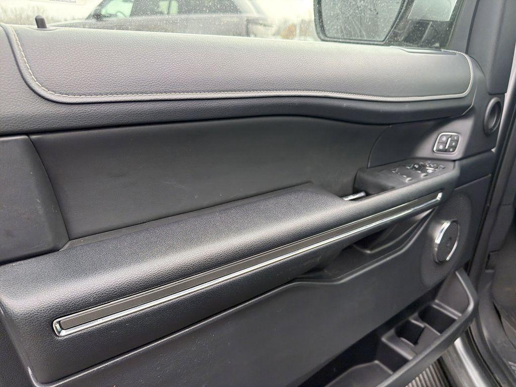 used 2022 Ford Expedition car, priced at $37,000