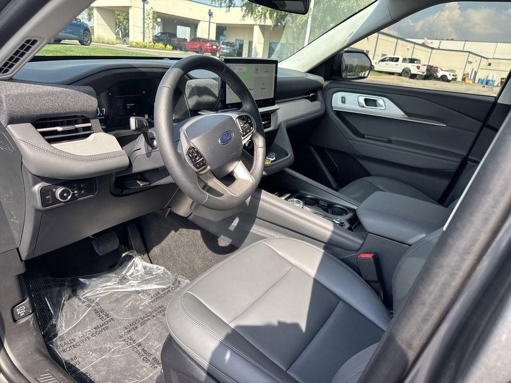 new 2025 Ford Explorer car, priced at $45,775