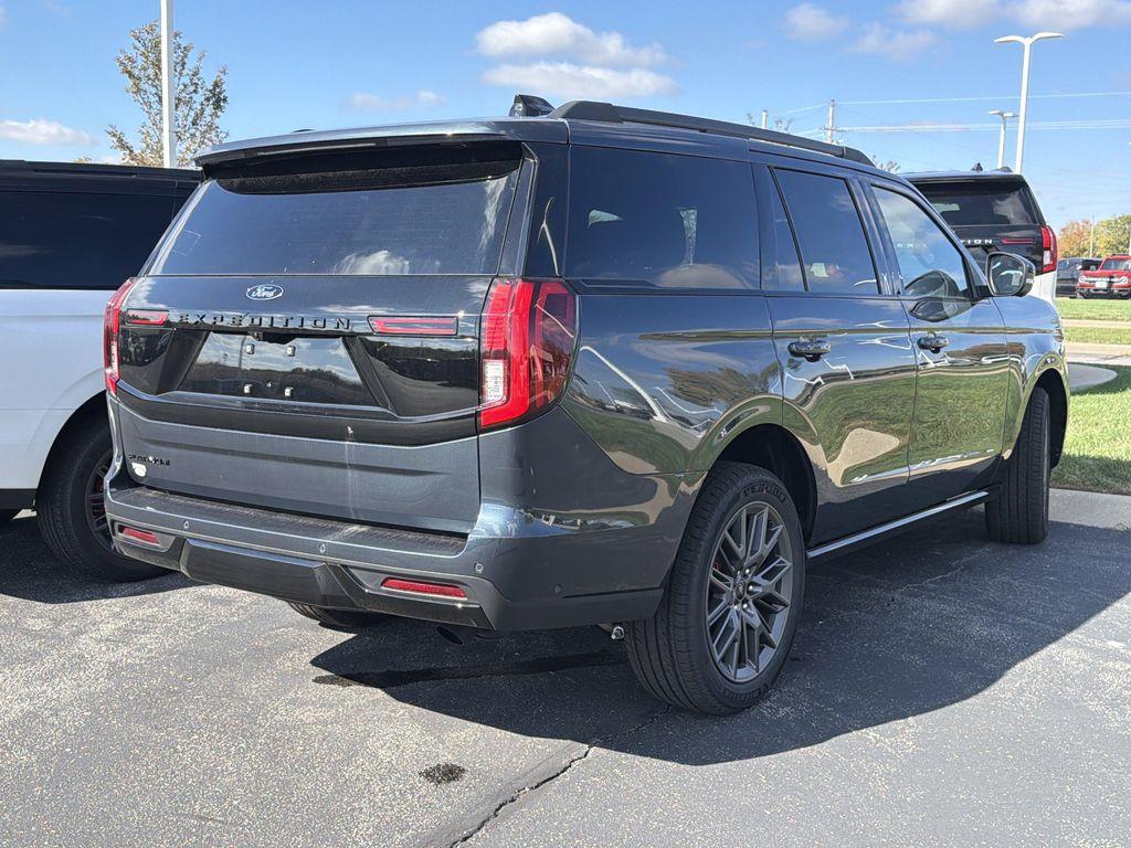 new 2025 Ford Expedition car, priced at $83,271