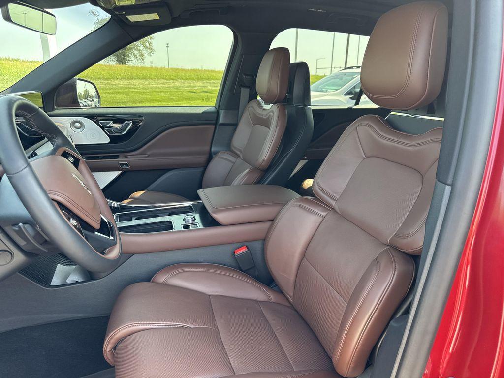 used 2025 Lincoln Aviator car, priced at $69,500