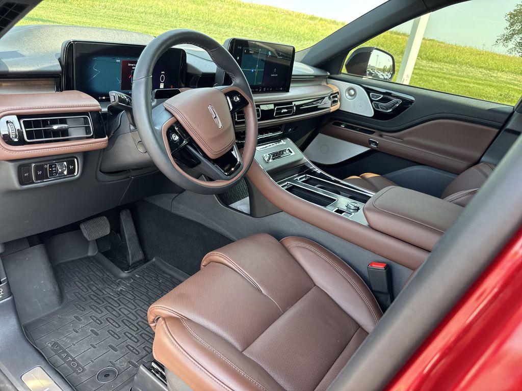 used 2025 Lincoln Aviator car, priced at $69,500