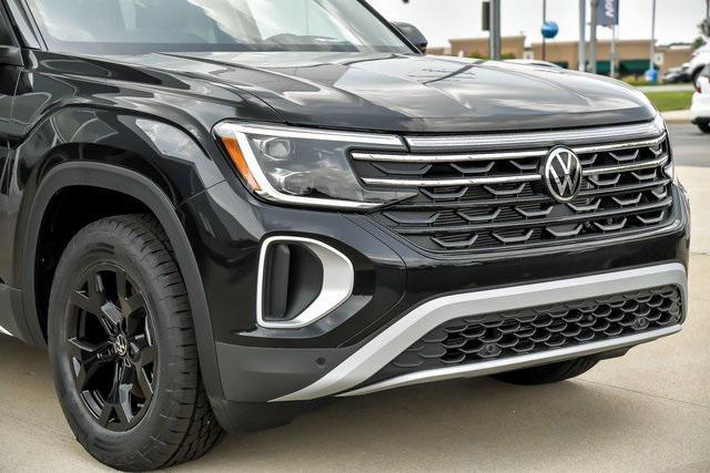 new 2024 Volkswagen Atlas car, priced at $45,996