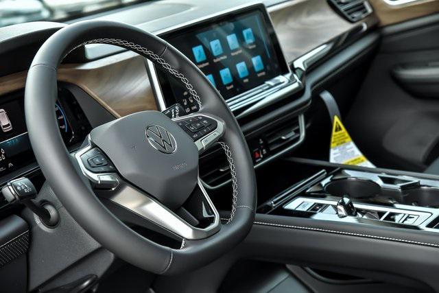 new 2025 Volkswagen Atlas car, priced at $45,073