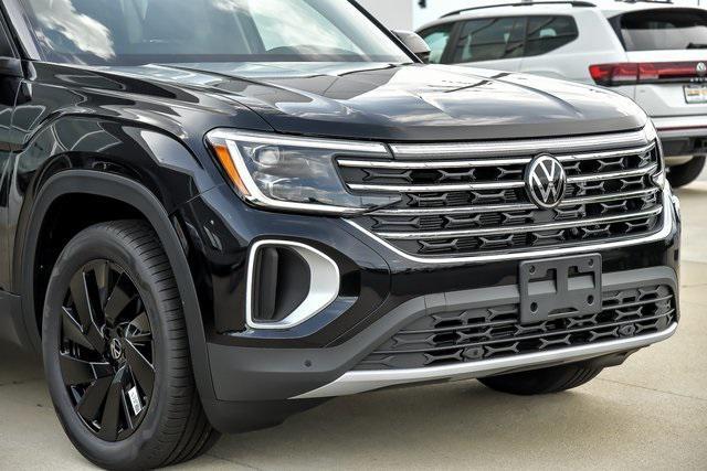 new 2025 Volkswagen Atlas car, priced at $45,073