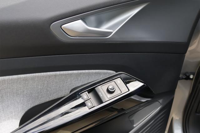 new 2025 Volkswagen ID.4 car, priced at $46,161