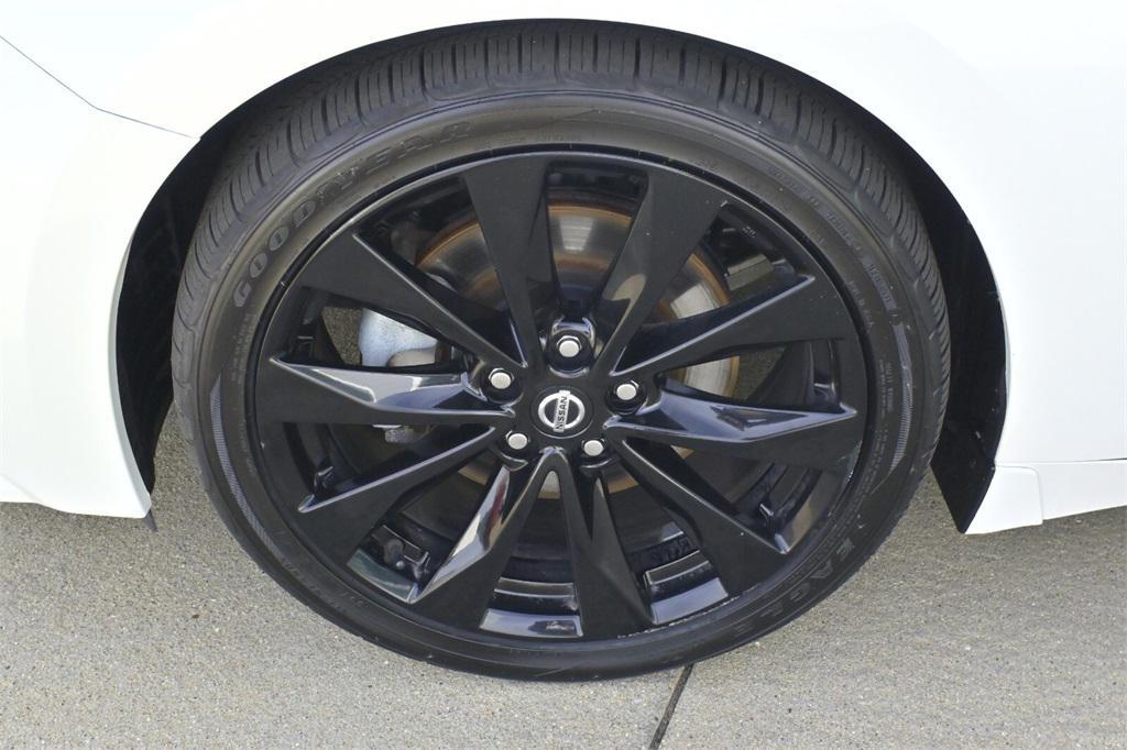 used 2021 Nissan Maxima car, priced at $23,891