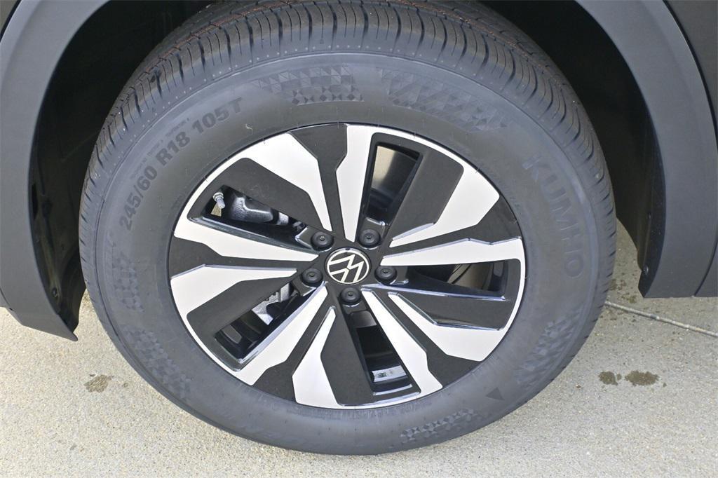 new 2026 Volkswagen Atlas car, priced at $42,286