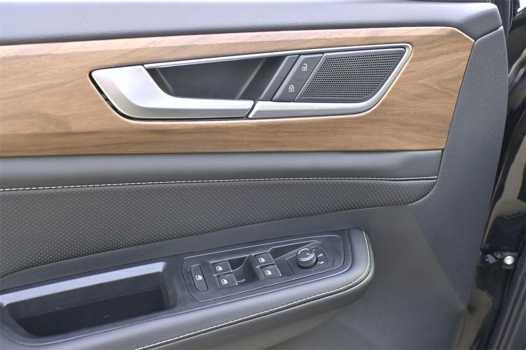 new 2026 Volkswagen Atlas car, priced at $42,286