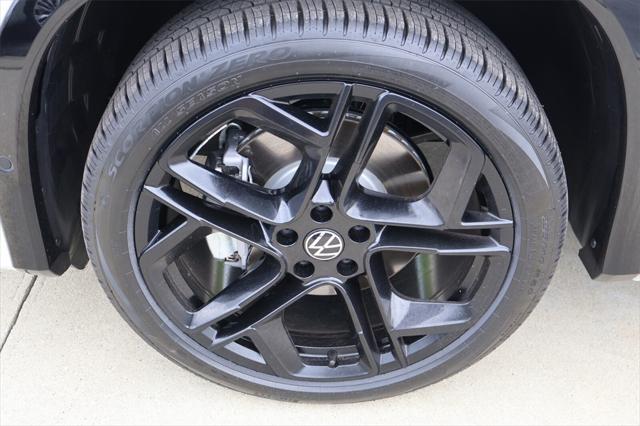 new 2025 Volkswagen Tiguan car, priced at $37,453