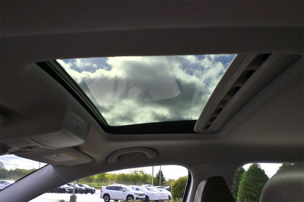 used 2022 Volkswagen Passat car, priced at $17,991