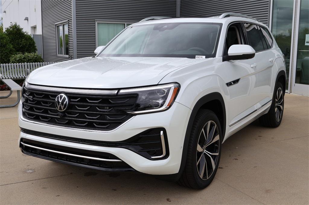new 2025 Volkswagen Atlas car, priced at $49,848