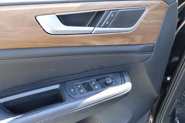 used 2024 Volkswagen Atlas car, priced at $31,990