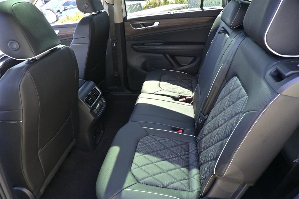 new 2026 Volkswagen Atlas car, priced at $56,233