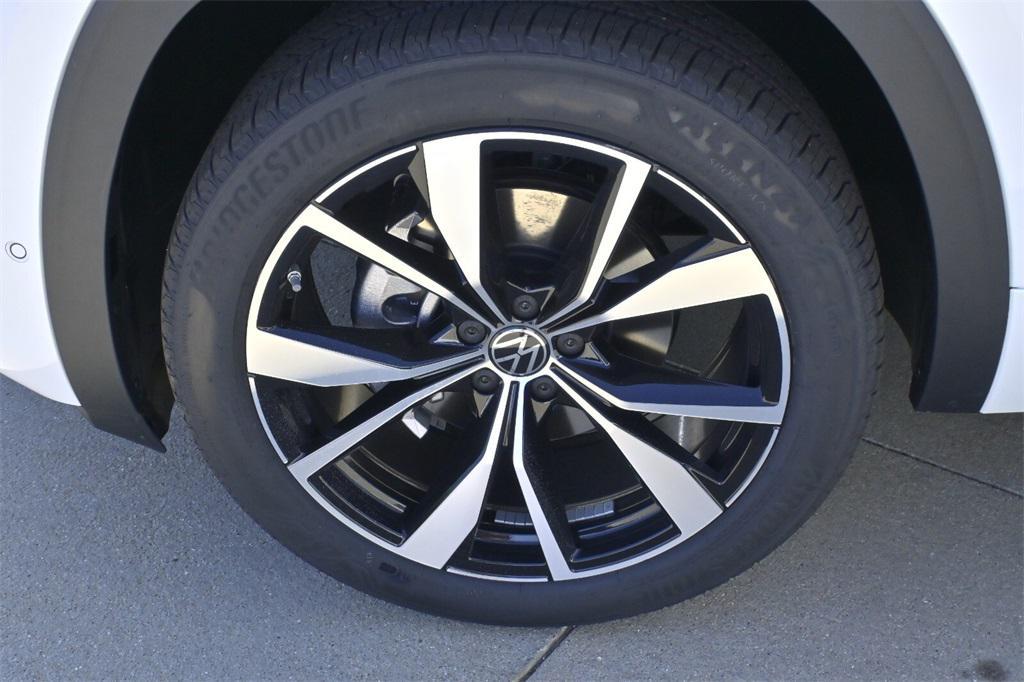 new 2026 Volkswagen Atlas car, priced at $56,233