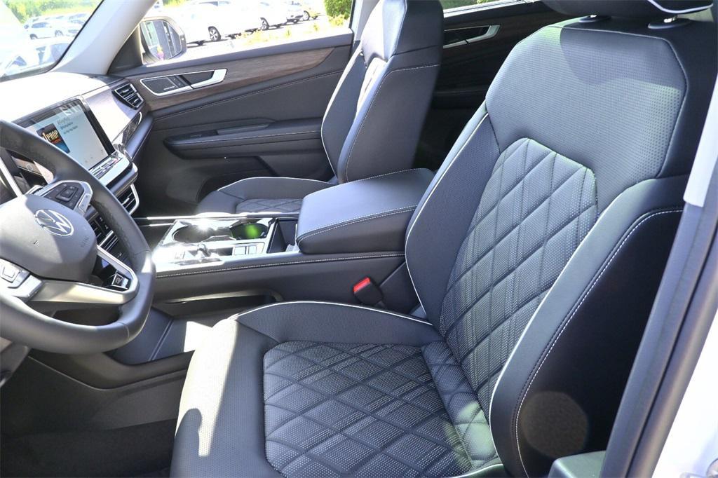 new 2026 Volkswagen Atlas car, priced at $56,233