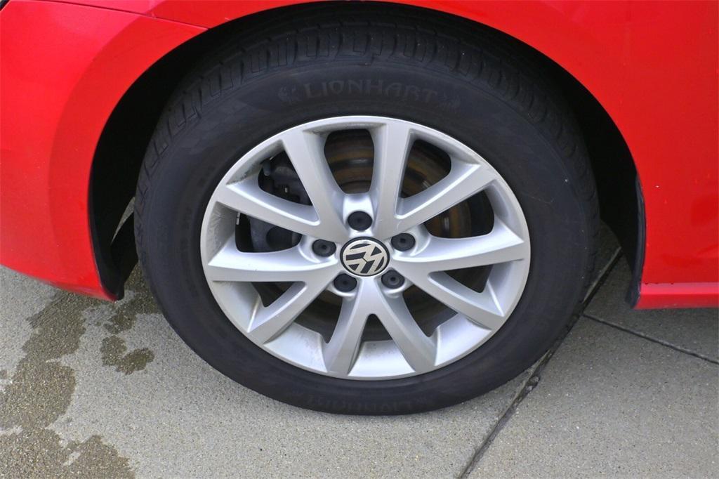 used 2015 Volkswagen Golf SportWagen car, priced at $11,750