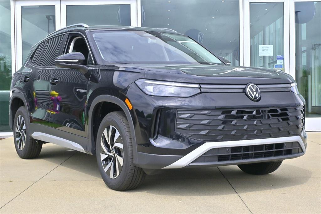 new 2025 Volkswagen Tiguan car, priced at $28,999