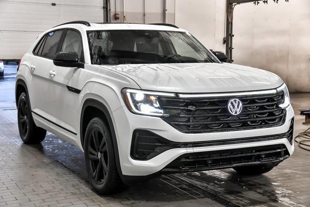 new 2025 Volkswagen Atlas Cross Sport car, priced at $52,246