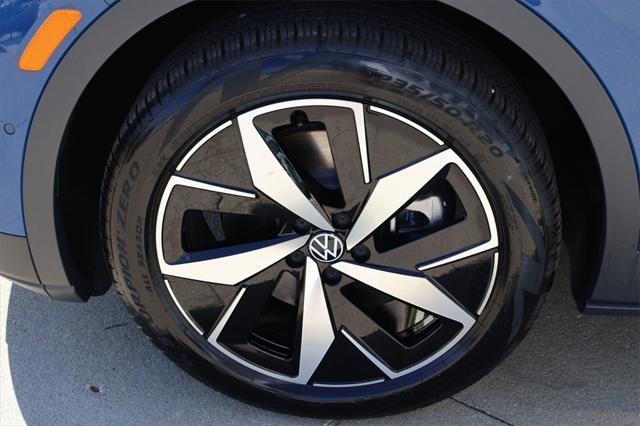 new 2025 Volkswagen ID.4 car, priced at $51,261