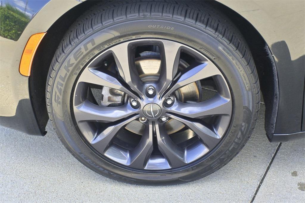 used 2020 Chrysler Pacifica car, priced at $18,791