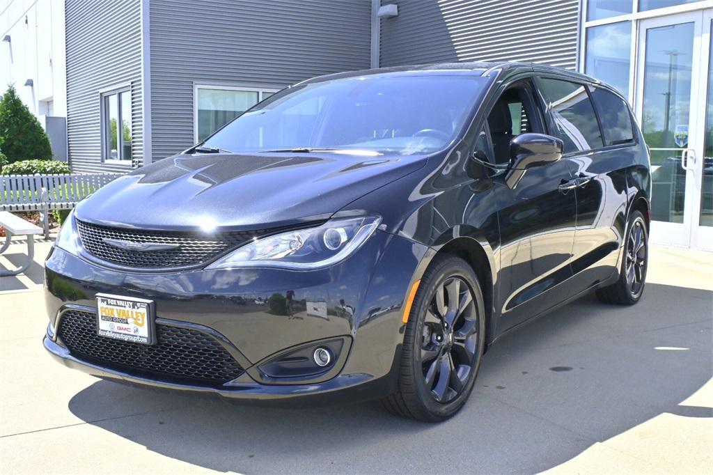 used 2020 Chrysler Pacifica car, priced at $18,791