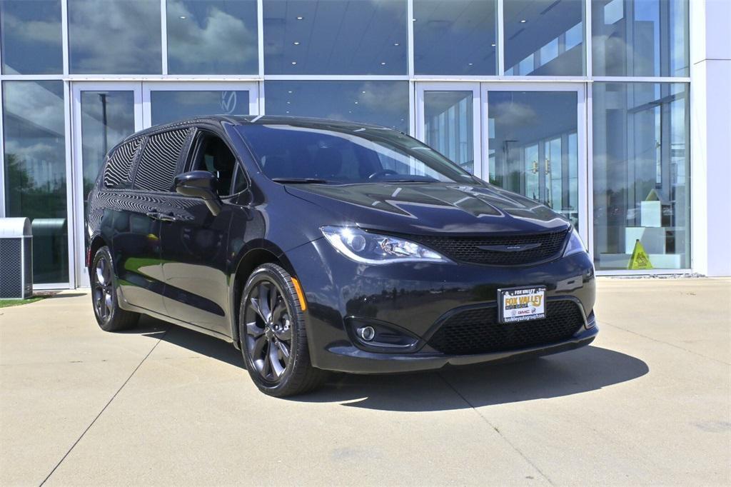 used 2020 Chrysler Pacifica car, priced at $18,791