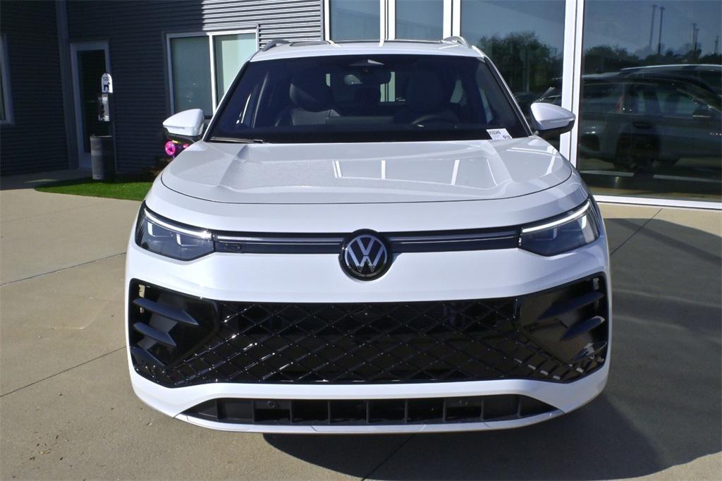 new 2025 Volkswagen Tiguan car, priced at $43,381