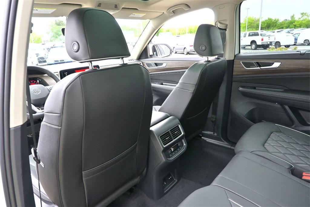 new 2026 Volkswagen Atlas car, priced at $56,233